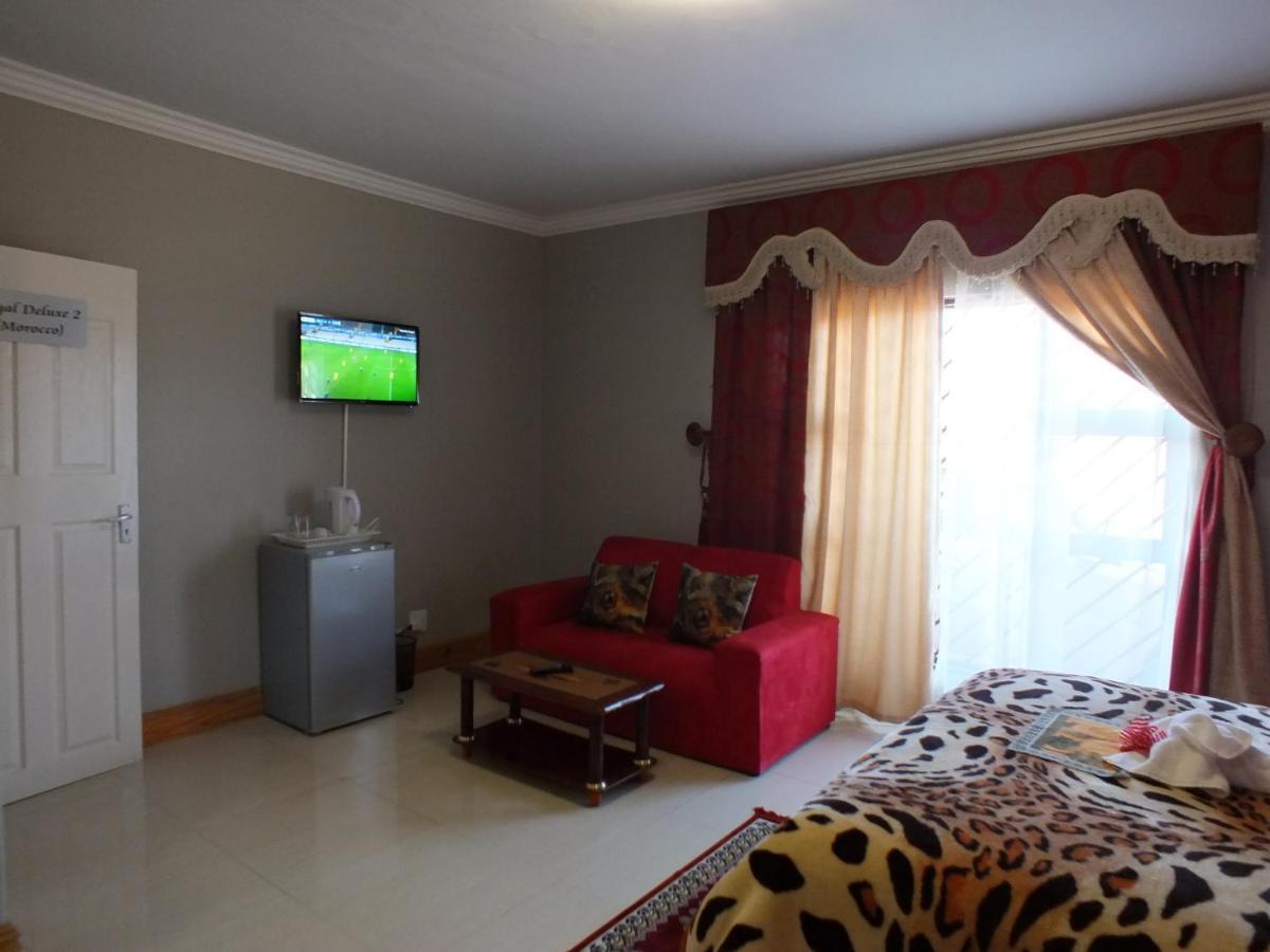 Royal Castle Guest House Windhoek Extérieur photo