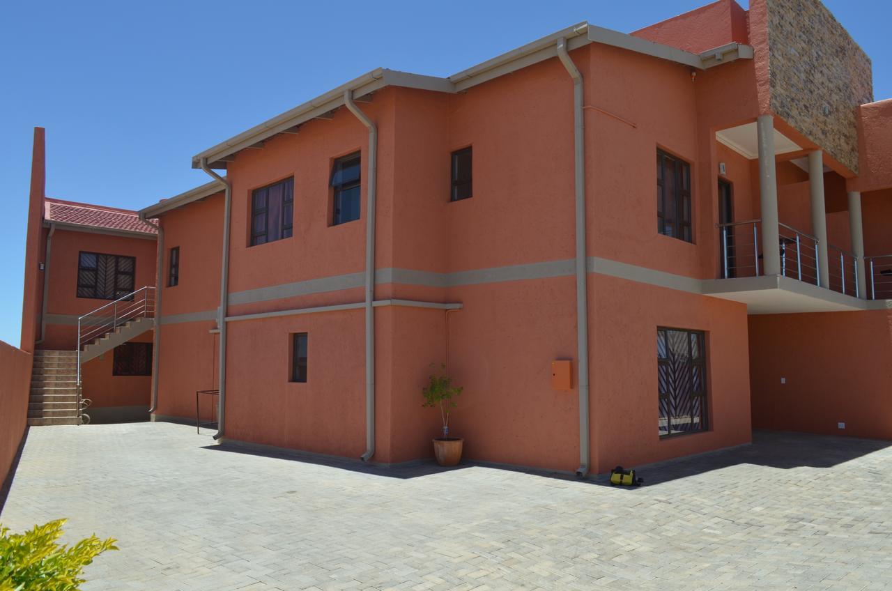 Royal Castle Guest House Windhoek Extérieur photo