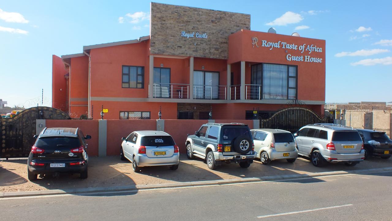 Royal Castle Guest House Windhoek Extérieur photo