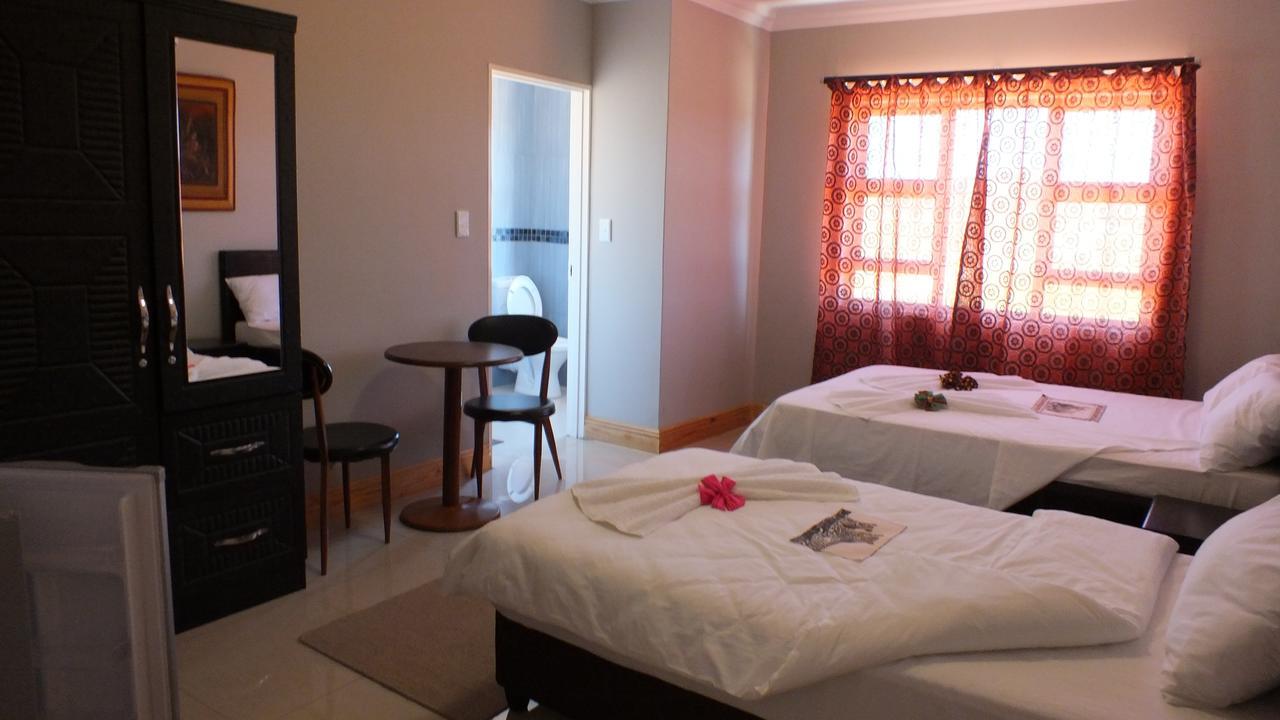 Royal Castle Guest House Windhoek Extérieur photo